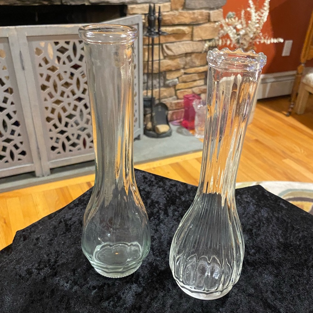 Elegant Clear Glass Bud Vase Set